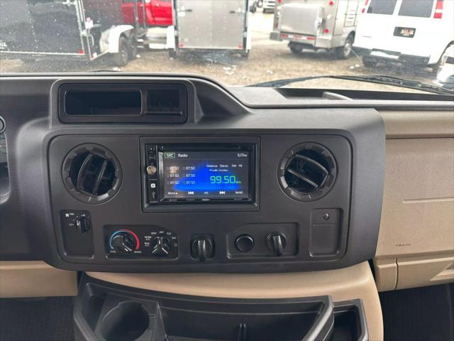 2016 Ford E-450 Cutaway 3051 Ford