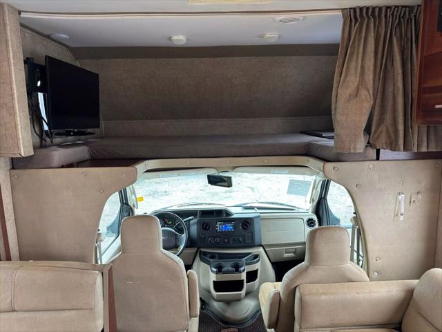 2016 Ford E-450 Cutaway 3051 Ford