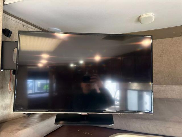 2016 Ford E-450 Cutaway 3051 Ford
