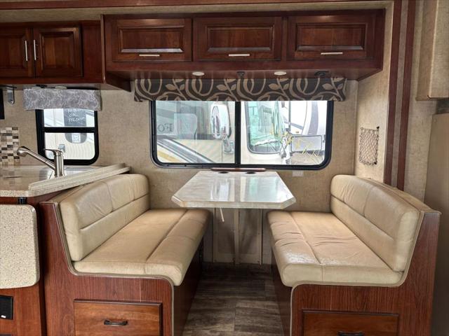 2016 Ford E-450 Cutaway 3051 Ford