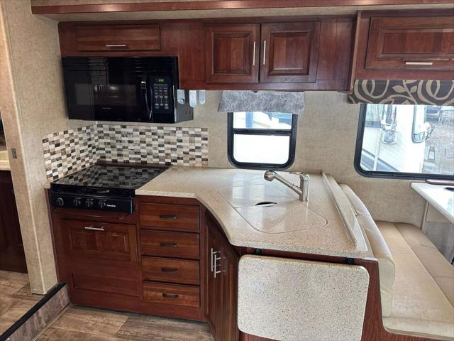 2016 Ford E-450 Cutaway 3051 Ford