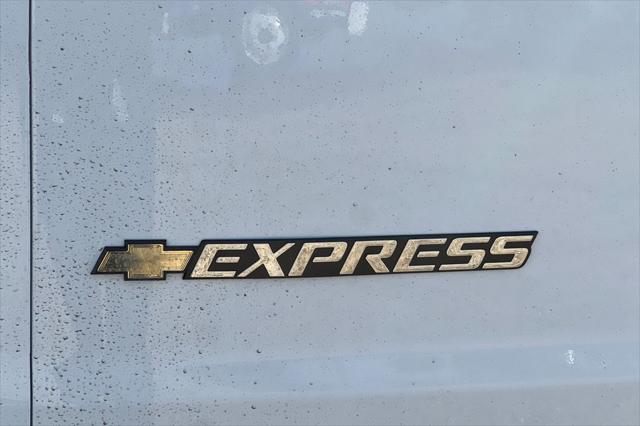 2025 Chevrolet Express Cargo Van RWD 2500 Regular Wheelbase WT