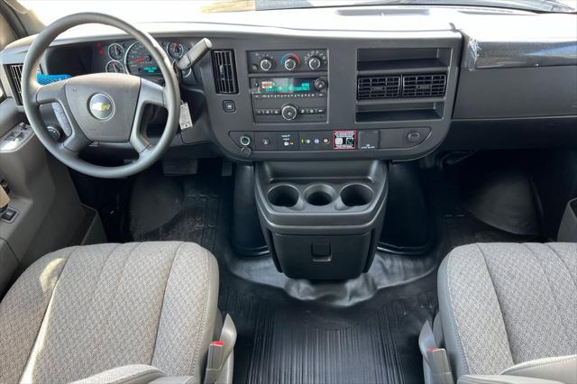 2025 Chevrolet Express Cargo Van RWD 2500 Regular Wheelbase WT