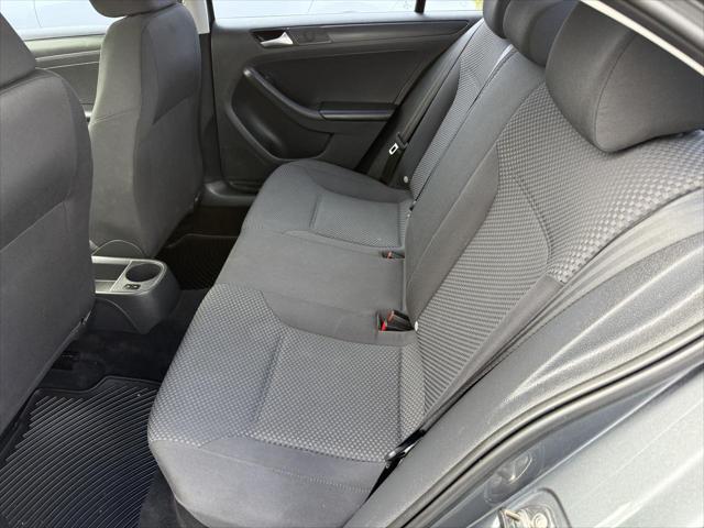 2013 Volkswagen Jetta 2.0L S