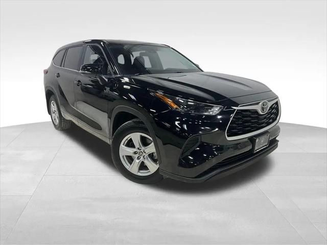 2023 Toyota Highlander L for sale in Des Moines, IA
