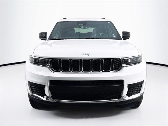 2025 Jeep Grand Cherokee GRAND CHEROKEE L LAREDO X 4X4