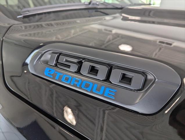 2025 RAM Ram 1500 RAM 1500 TRADESMAN CREW CAB 4X4 57 BOX