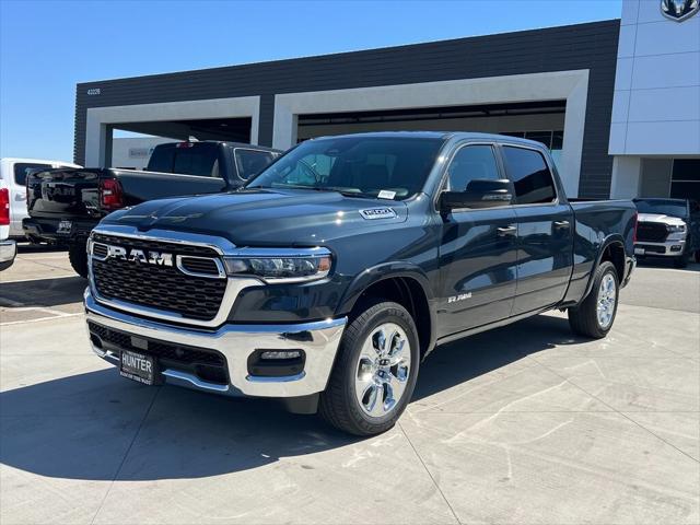 2025 RAM Ram 1500 RAM 1500 BIG HORN CREW CAB 4X4 64 BOX