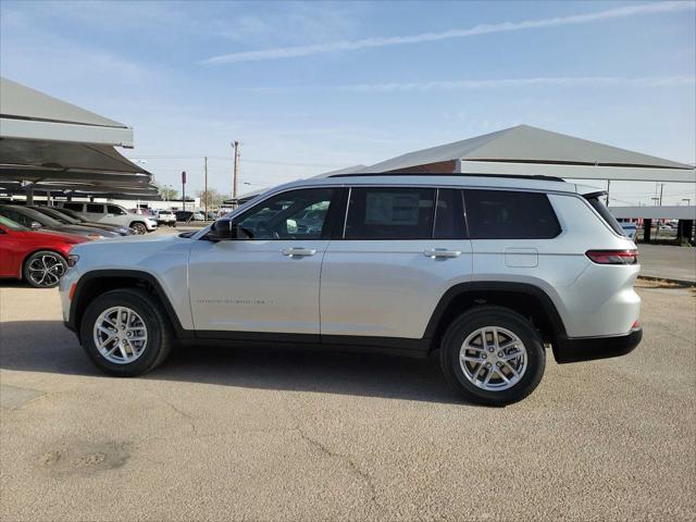 2025 Jeep Grand Cherokee GRAND CHEROKEE L LAREDO X 4X4