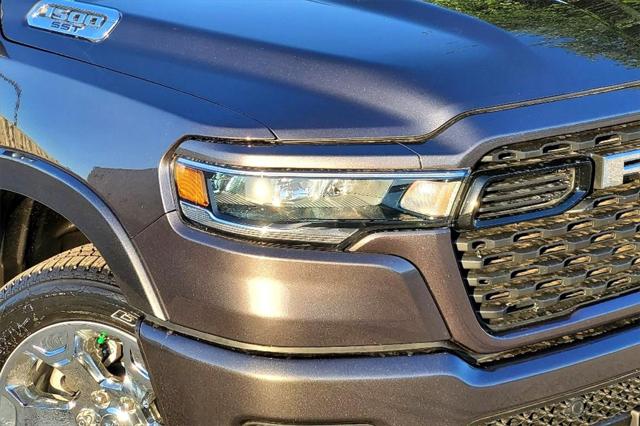 2025 RAM Ram 1500 RAM 1500 LONE STAR CREW CAB 4X2 57 BOX