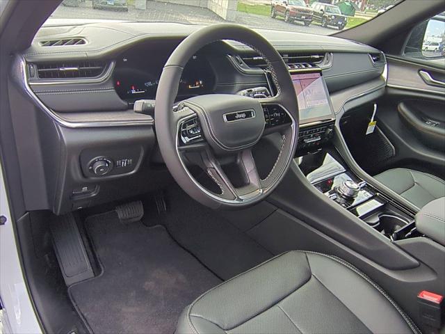 2025 Jeep Grand Cherokee GRAND CHEROKEE OVERLAND 4X4