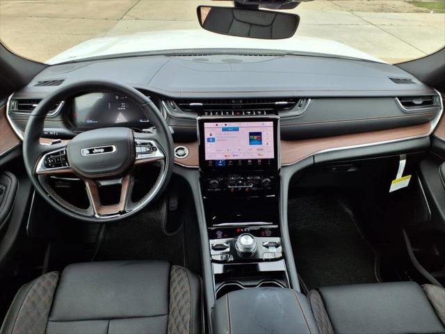 2025 Jeep Grand Cherokee GRAND CHEROKEE L SUMMIT 4X4
