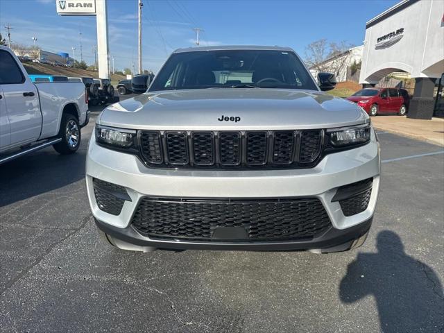 2025 Jeep Grand Cherokee GRAND CHEROKEE ALTITUDE 4X4
