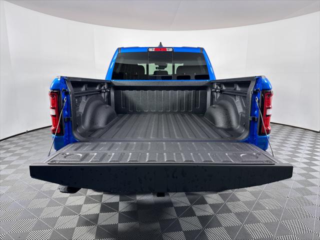 2025 RAM Ram 1500 RAM 1500 TRADESMAN CREW CAB 4X4 57 BOX