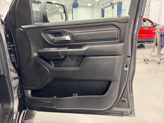 2025 RAM Ram 1500 RAM 1500 TRADESMAN CREW CAB 4X4 57 BOX