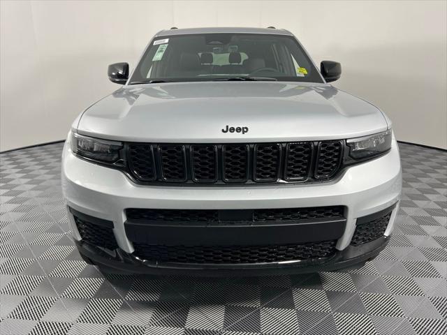 2025 Jeep Grand Cherokee GRAND CHEROKEE L ALTITUDE 4X2