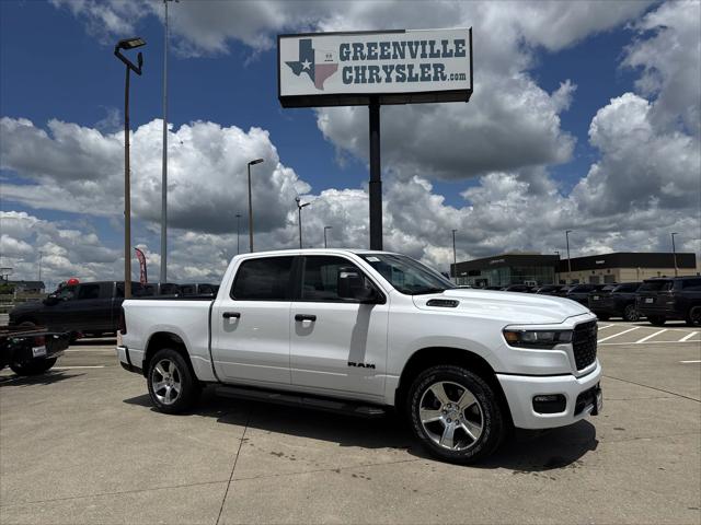 2025 RAM Ram 1500 RAM 1500 TRADESMAN CREW CAB 4X4 57 BOX
