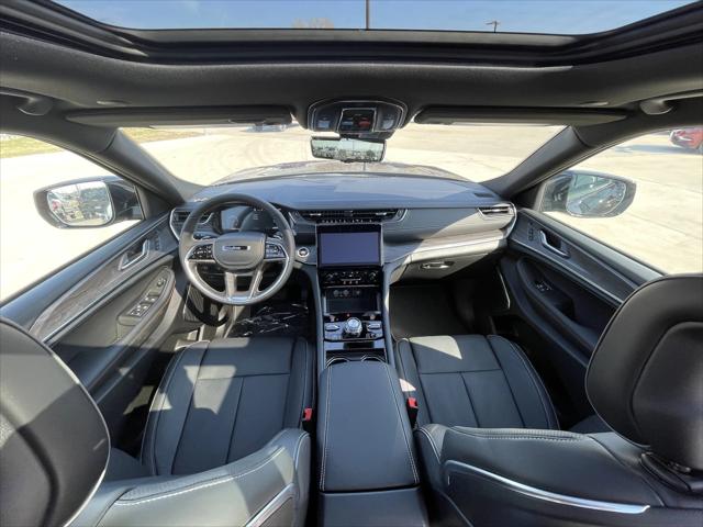 2025 Jeep Grand Cherokee GRAND CHEROKEE OVERLAND 4X4