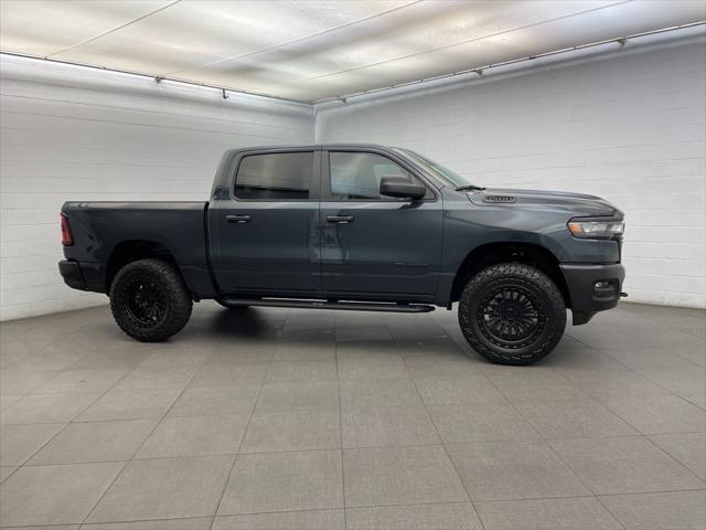 2025 RAM Ram 1500 RAM 1500 WARLOCK CREW CAB 4X4 57 BOX