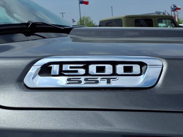 2025 RAM Ram 1500 RAM 1500 LONE STAR CREW CAB 4X2 57 BOX