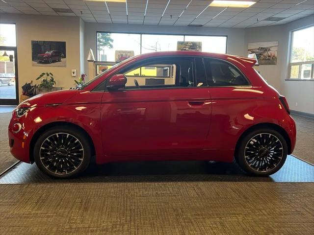 2024 Fiat FIAT 500e 500e INSPI(RED)