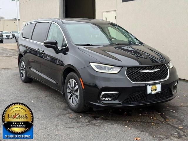 2022 Chrysler Pacifica Hybrid Touring L