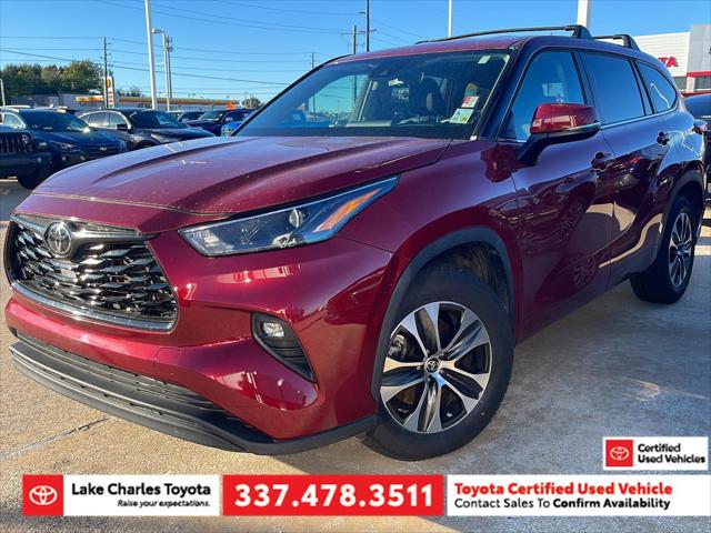 2023 Toyota Highlander LE's photo