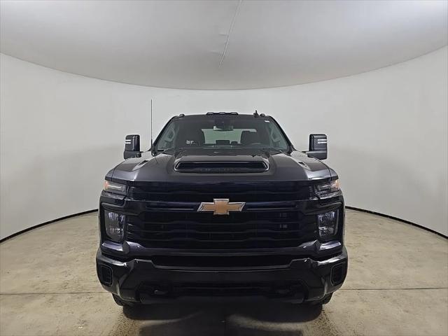 2024 Chevrolet Silverado 2500HD 4WD Crew Cab Standard Bed Custom