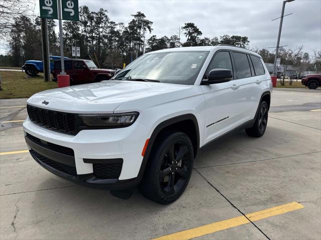 2023 Jeep Grand Cherokee L Altitude 4x2