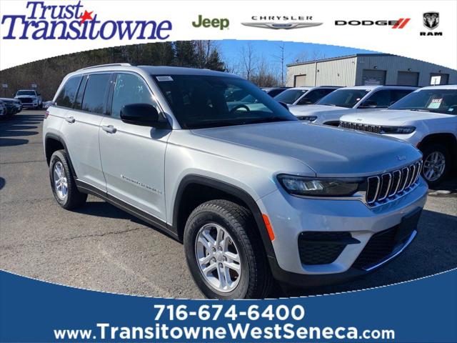 2025 Jeep Grand Cherokee GRAND CHEROKEE LAREDO 4X4