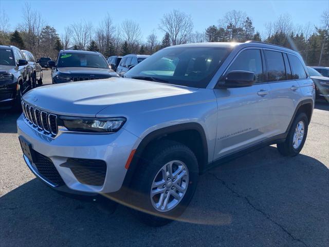 2025 Jeep Grand Cherokee GRAND CHEROKEE LAREDO 4X4