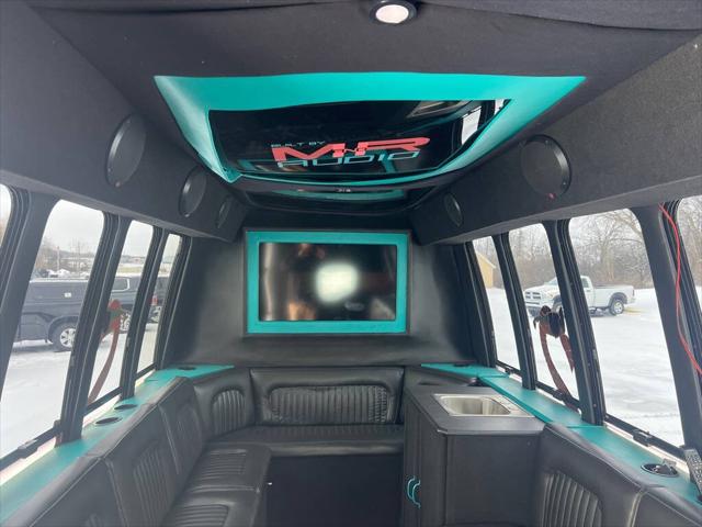 1999 Ford E-350 RV Cutaway Standard
