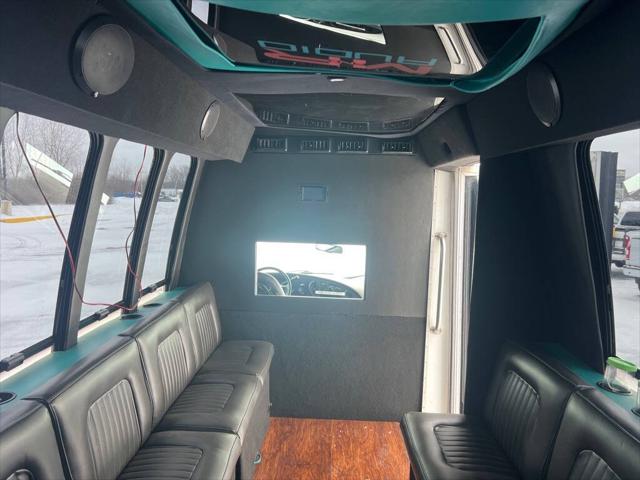 1999 Ford E-350 RV Cutaway Standard