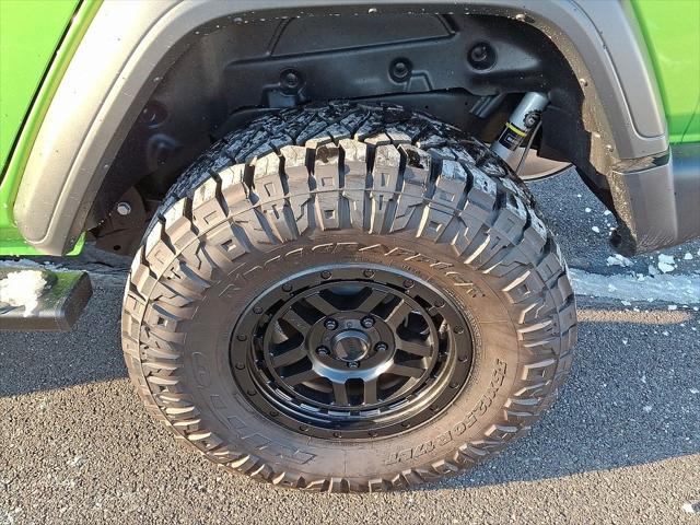 2025 Jeep Wrangler 4-Door Summit 4x4
