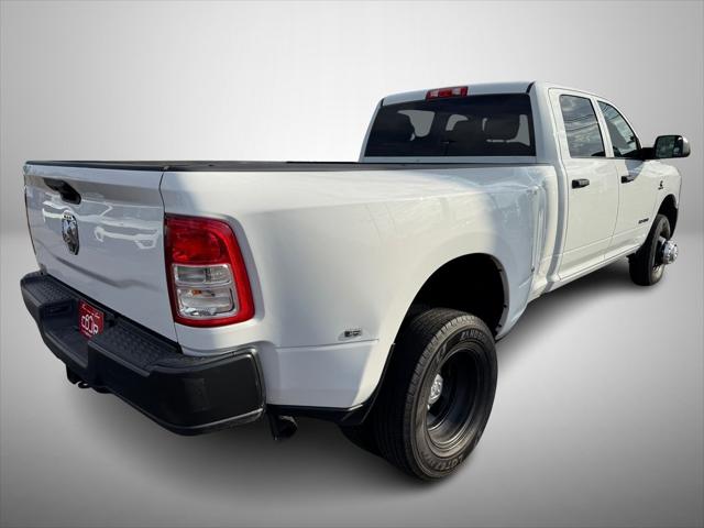 2022 RAM 3500 Tradesman Crew Cab 4x4 8 Box