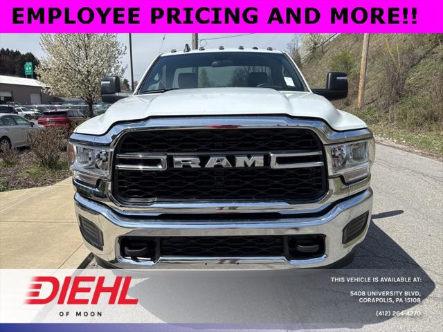 2024 RAM Ram 3500 Chassis Cab RAM 3500 TRADESMAN CHASSIS REGULAR CAB 4X4 60 CA
