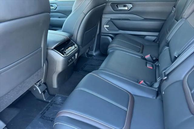 2025 Nissan Armada SL 4WD