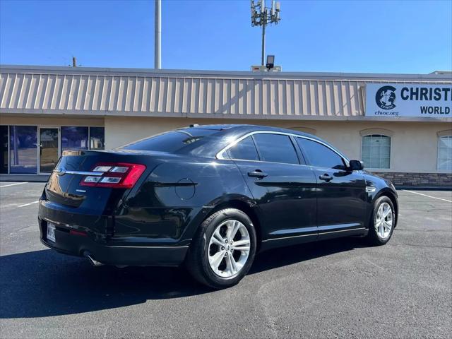 2017 Ford Taurus SE