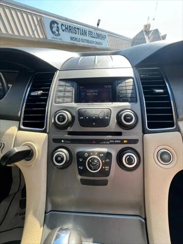 2017 Ford Taurus SE