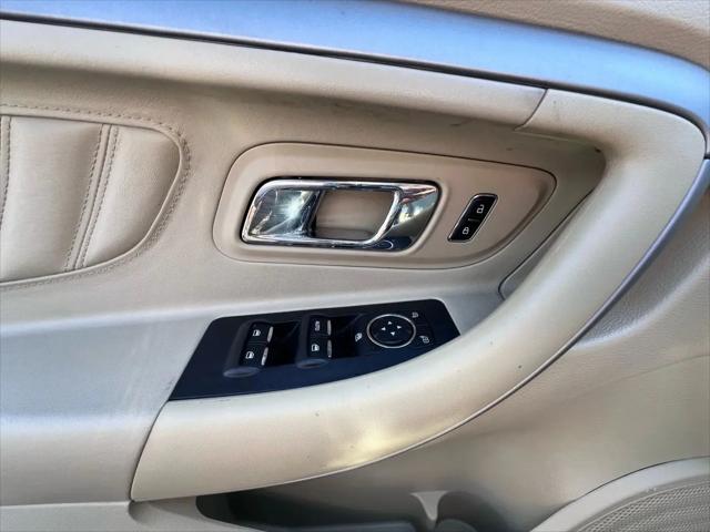 2017 Ford Taurus SE