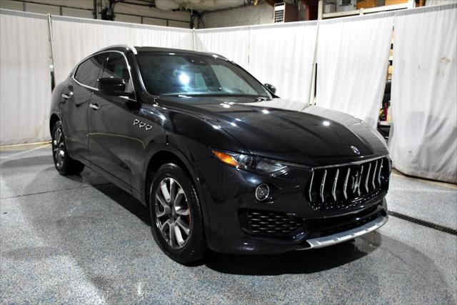 2017 Maserati Levante Standard