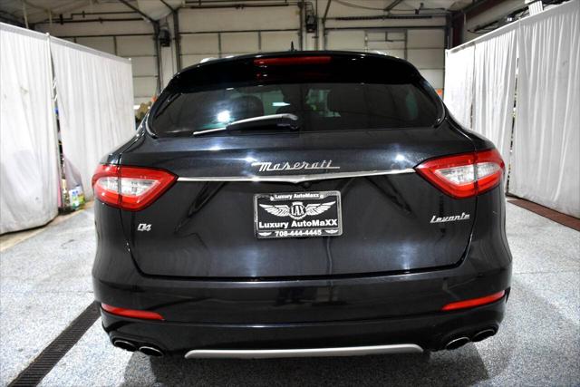 2017 Maserati Levante Standard