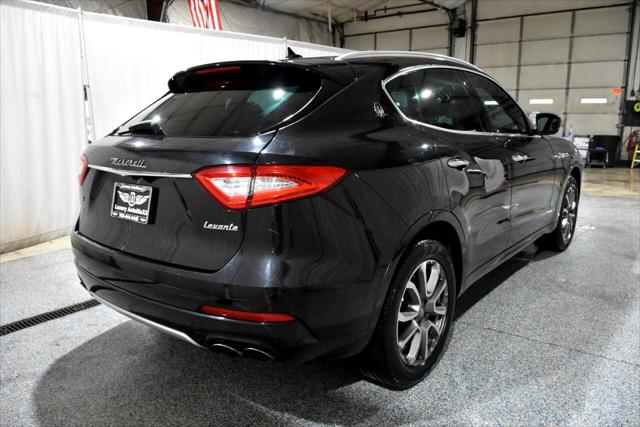 2017 Maserati Levante Standard