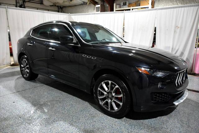 2017 Maserati Levante Standard
