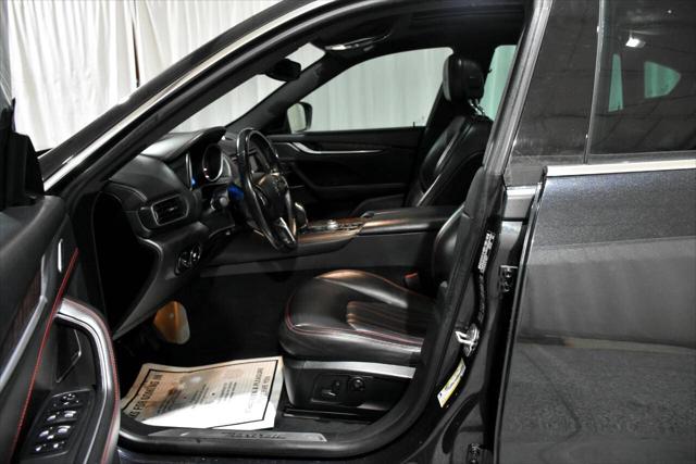 2017 Maserati Levante Standard
