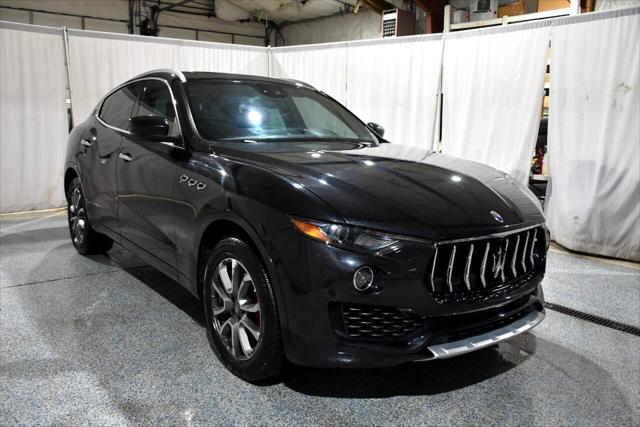 2017 Maserati Levante Standard