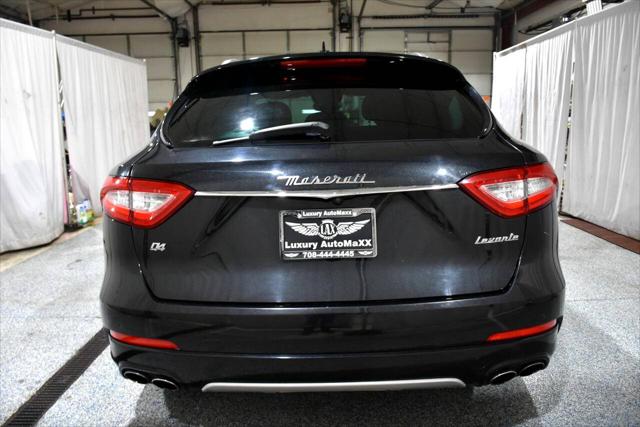 2017 Maserati Levante Standard