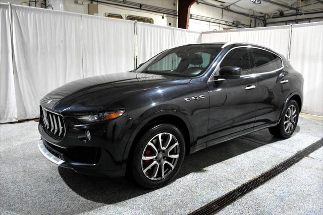 2017 Maserati Levante Standard