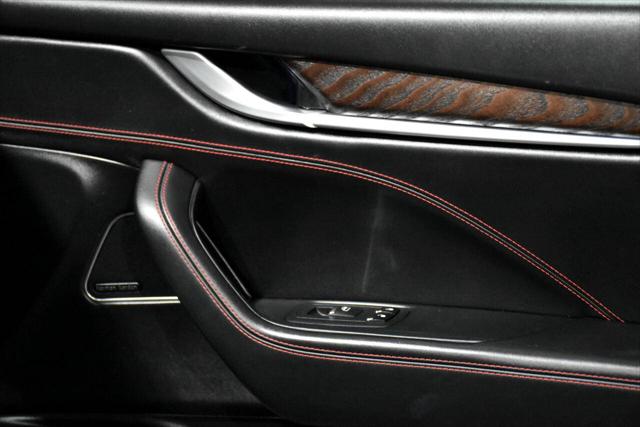 2017 Maserati Levante Standard