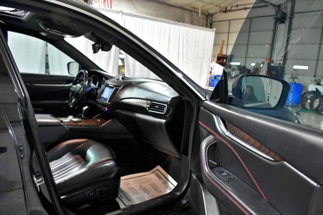 2017 Maserati Levante Standard